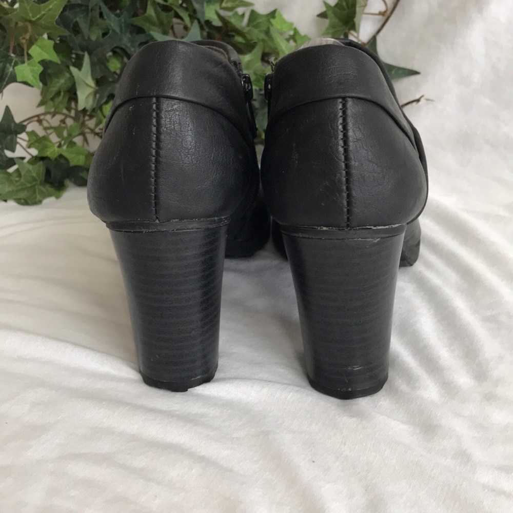 Cliffs By White Mountain- 3” Block Heel Bootie - image 3